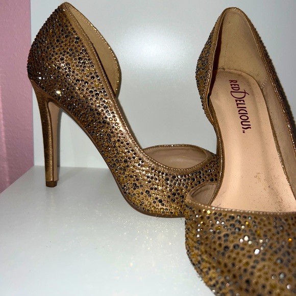 Gold rhinestone heels ✨ - Picture 2 of 2